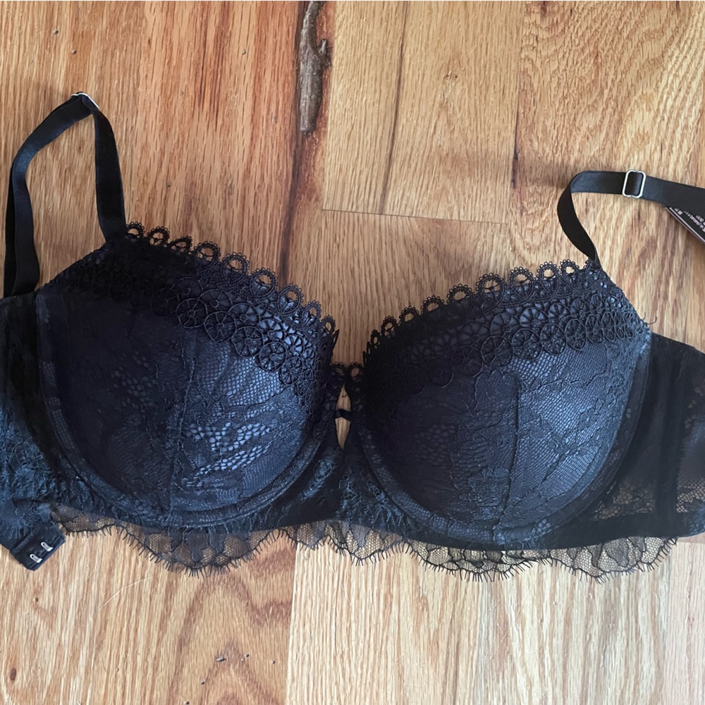 Victoria’s Secret Black Push Up Bra
